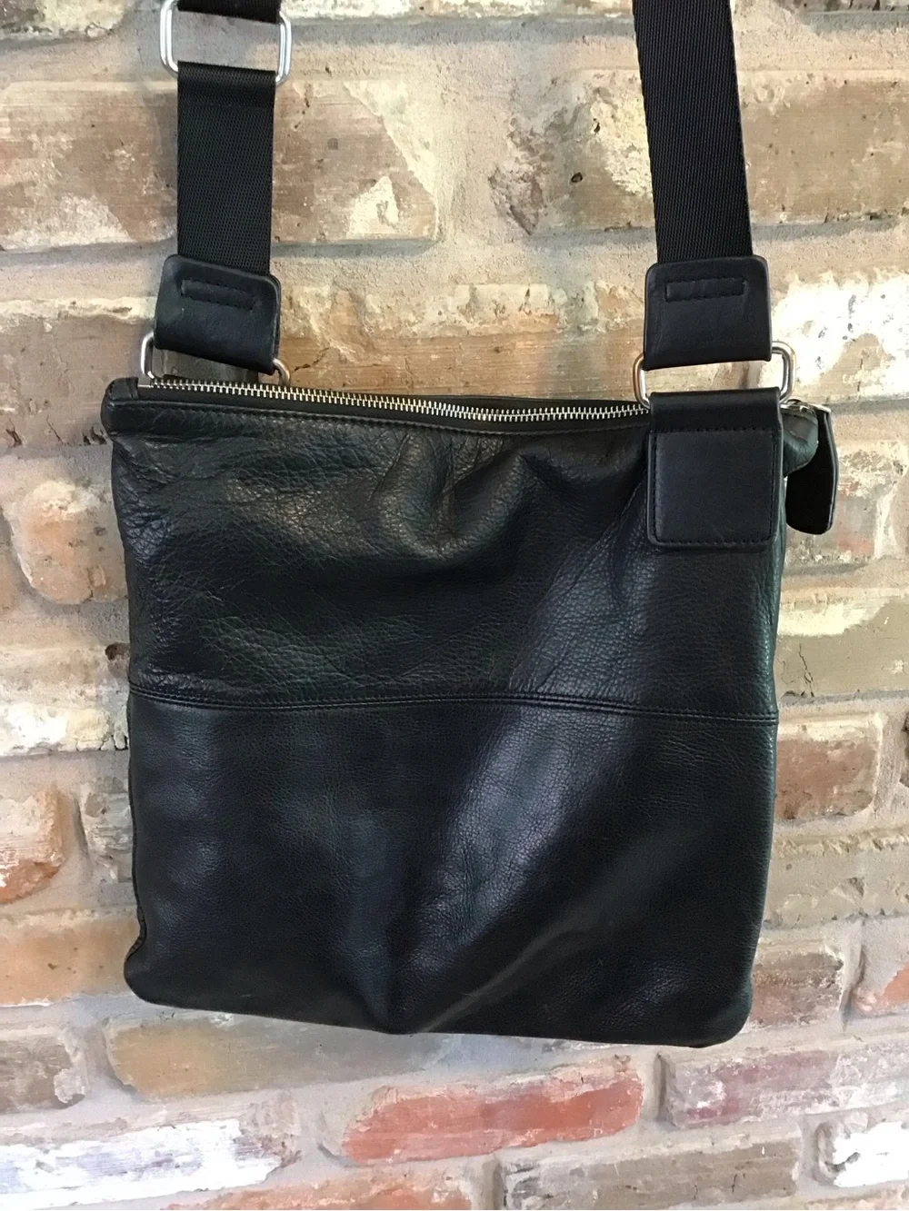 MARGOT Women's Black Leather Crossbody Bag with Dual Zip Pockets